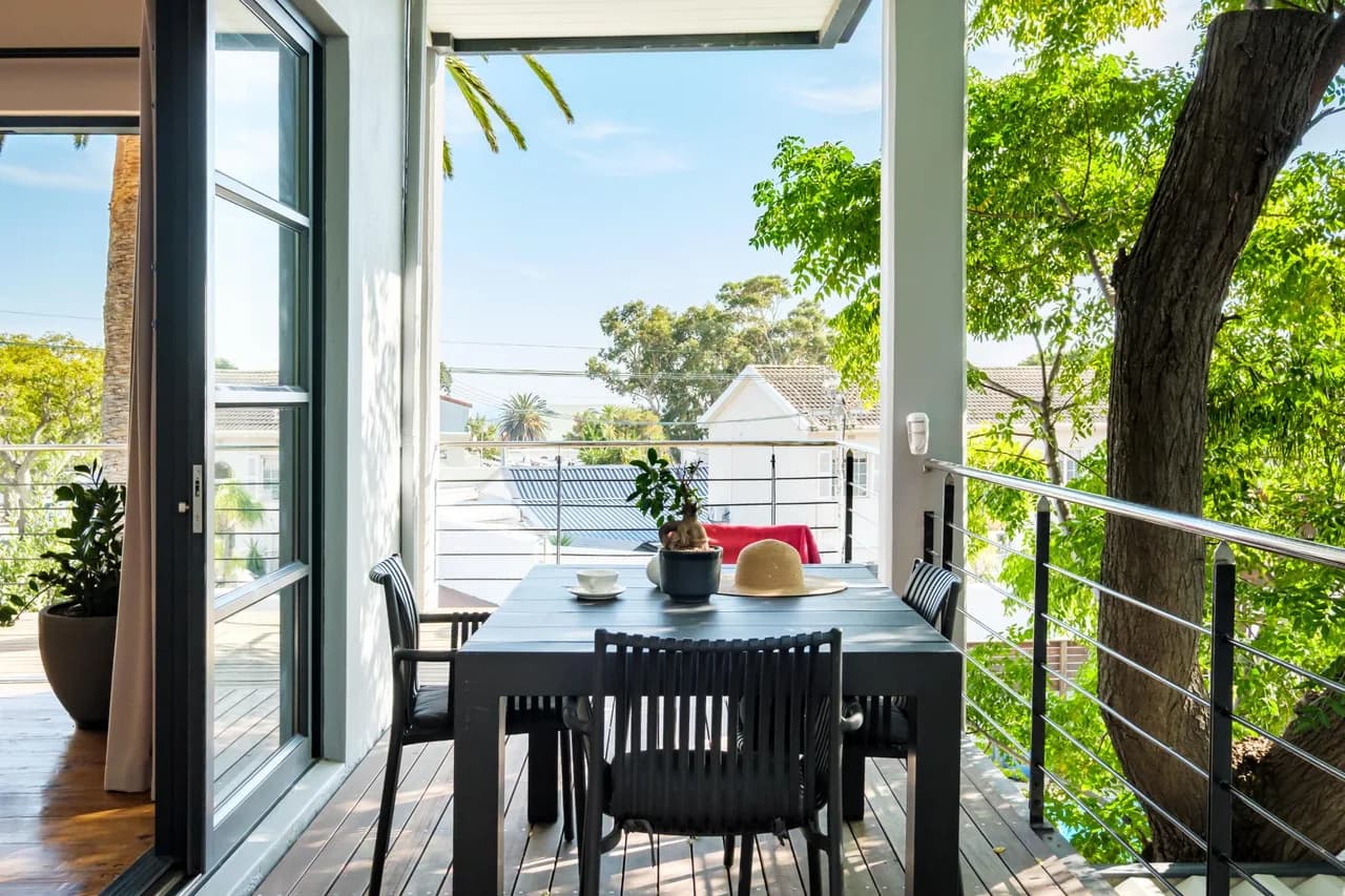 Charming Two Bedroom Apartment in Camps Bay, Foto 4