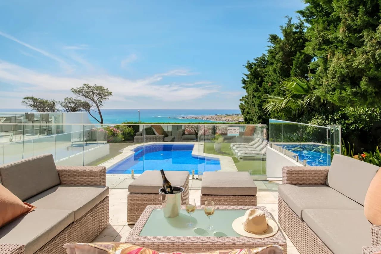 Elegant Six Bedroom Villa in Camps Bay, Foto 3