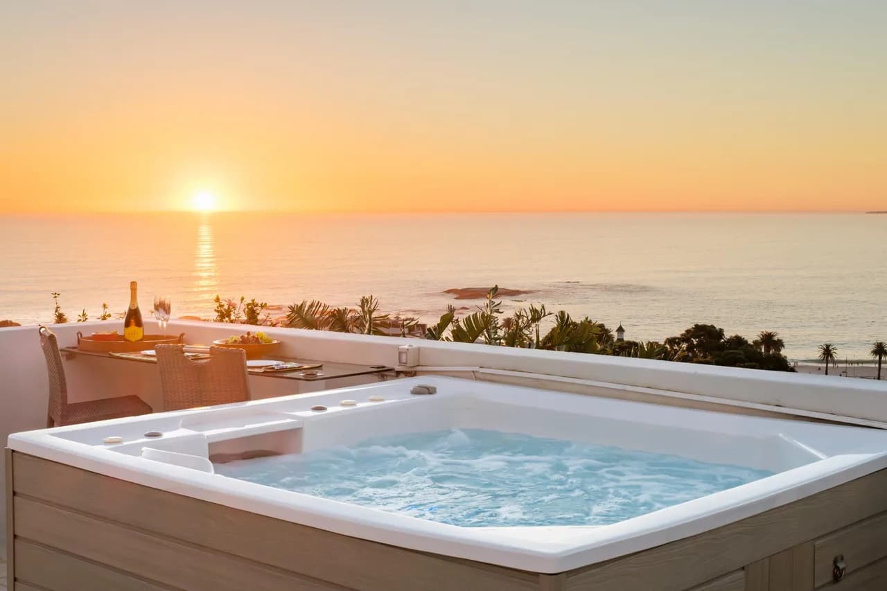 Elegant Six Bedroom Villa in Camps Bay, Foto 4