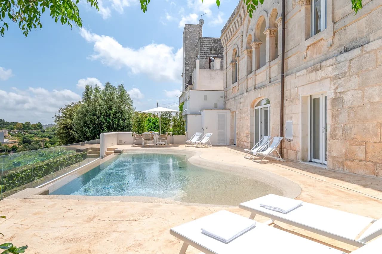 Villa de Tres Habitaciones con Vista Costera en Puglia, foto 3