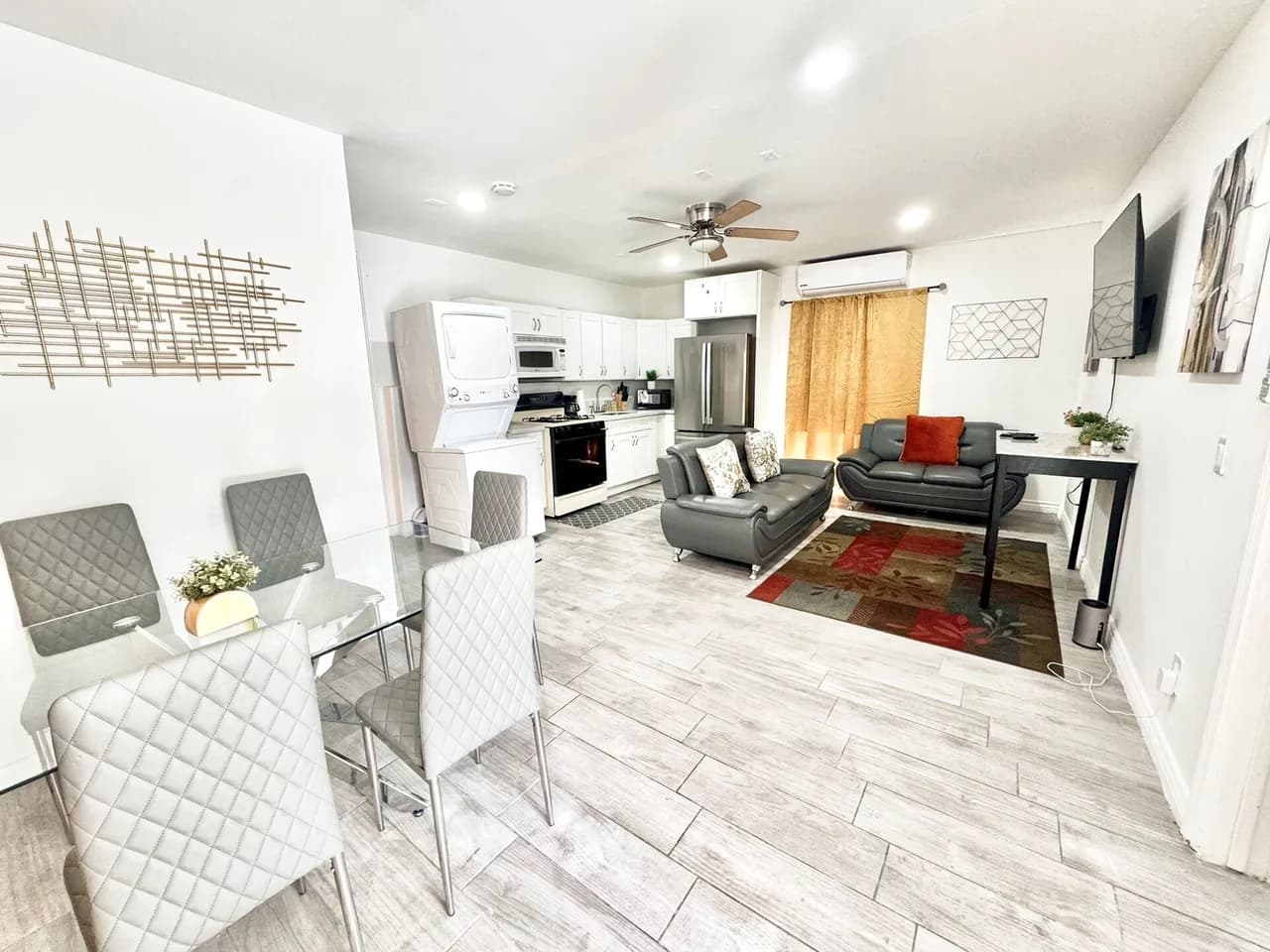 Exotic Two Bedroom Home in Spring Valley, California