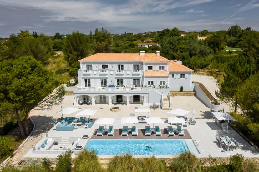 Palatial Villa with Saltwater Pool in Lisbon