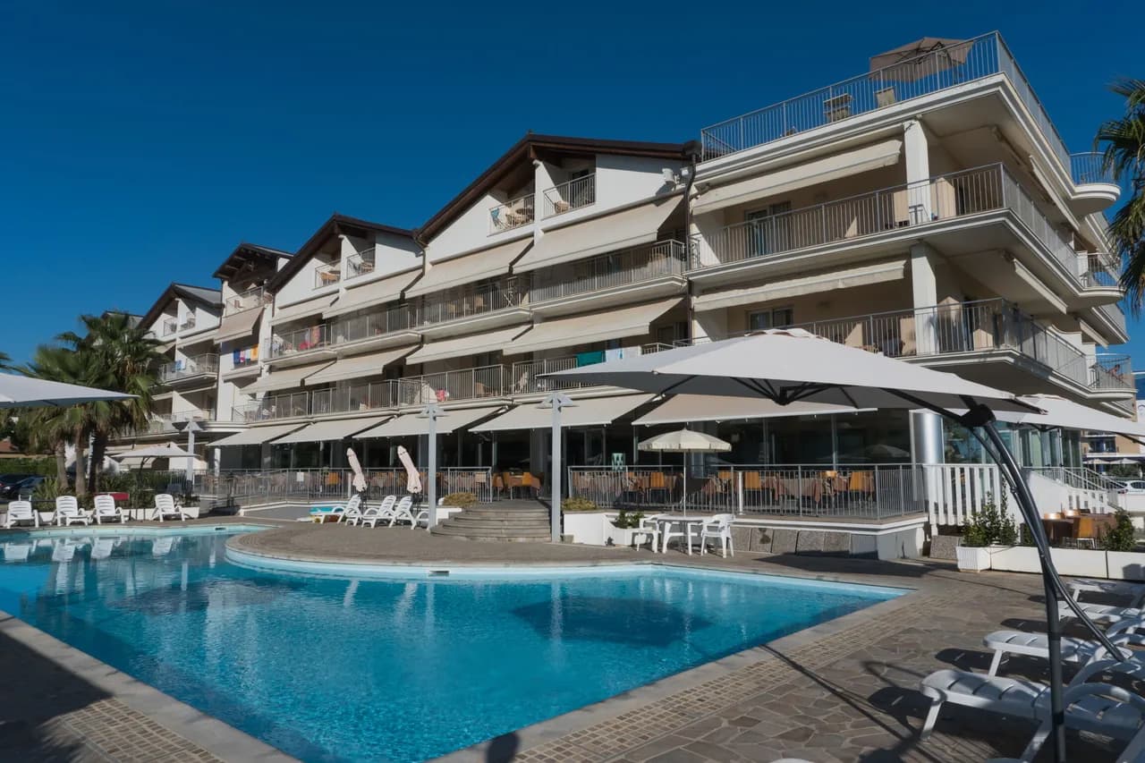 Residence Roseto, Pool, Seaview, Abruzzo - Casa Del Mar photo 4