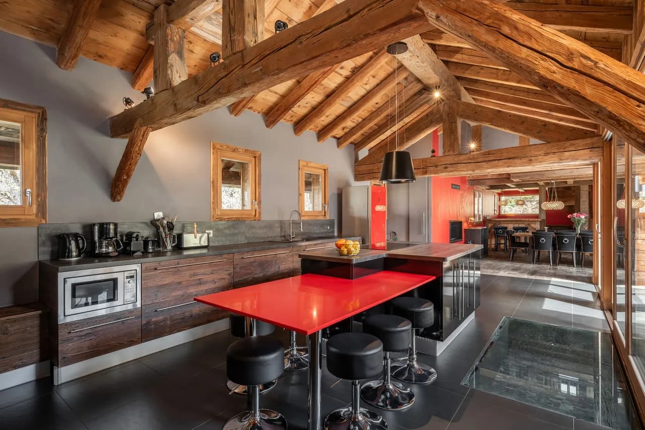 Cozy Year-Round Chalet in Morzine photo 5