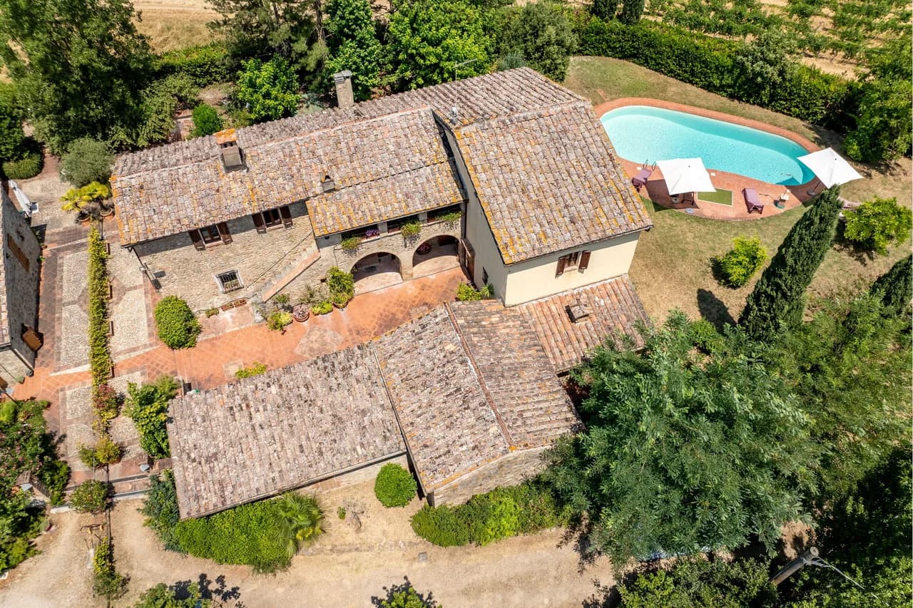 Private Pool Villa in Lornano, Tuscany photo 2