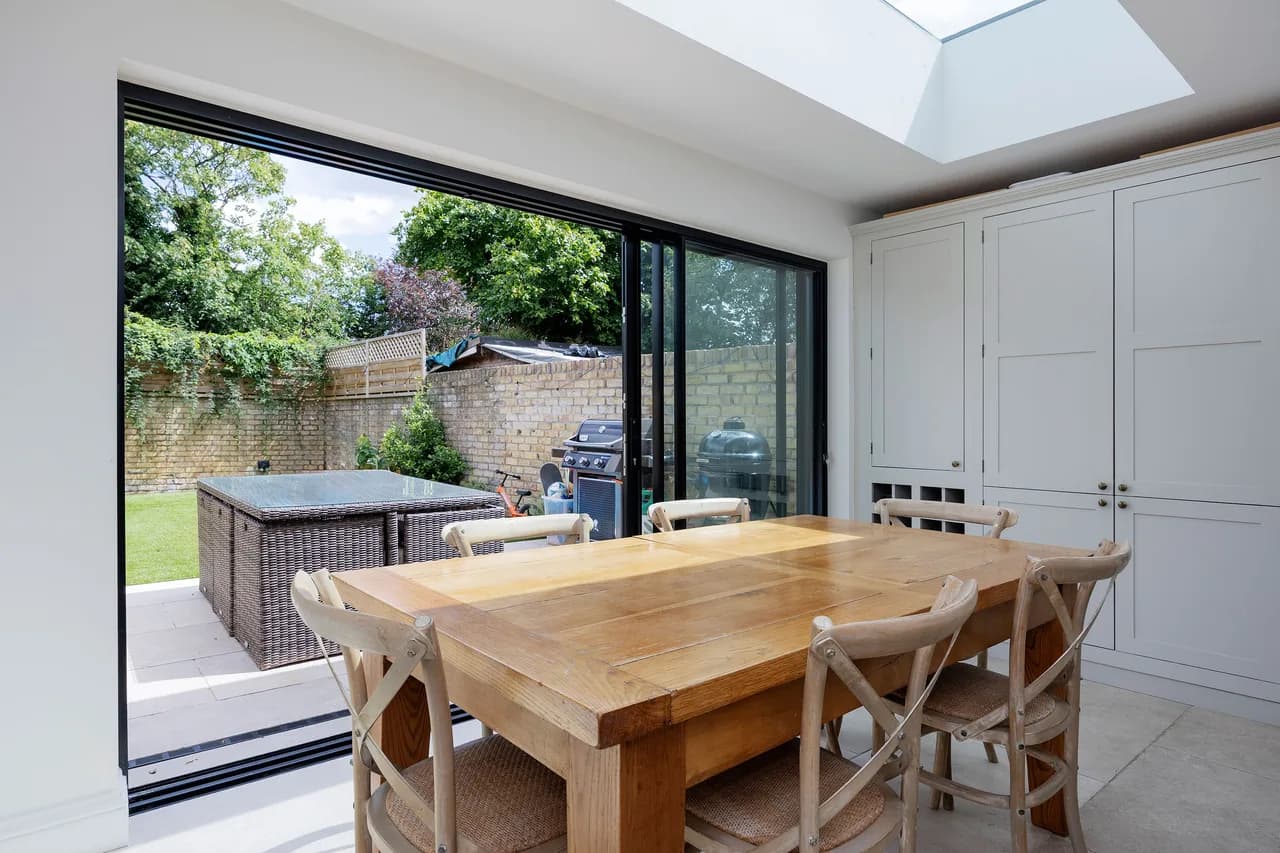 Modern Four Bedroom Villa in London, Foto 3