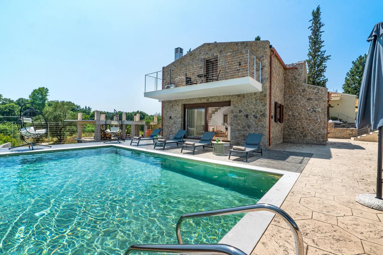Terrace Three Bedroom Villa in Ionian Islands, photo 4