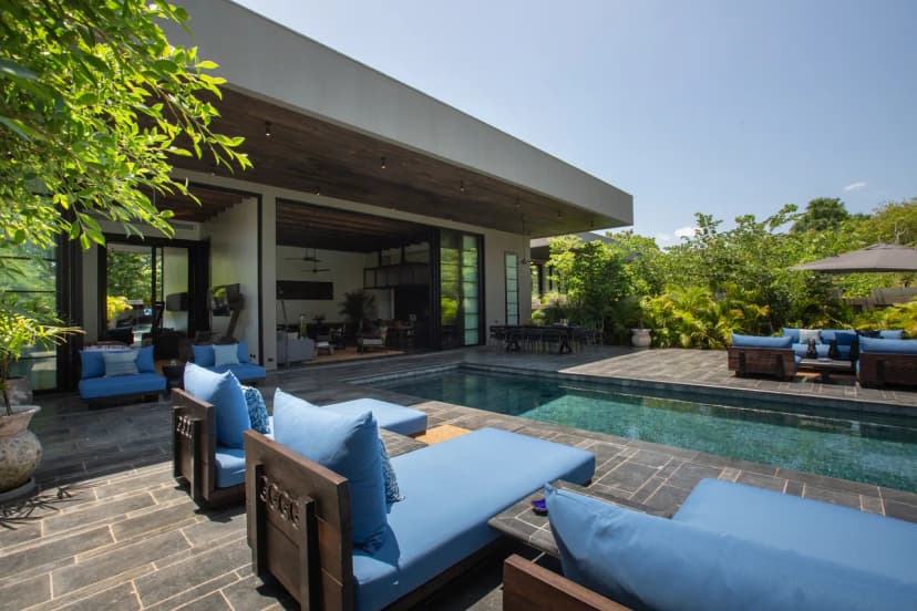 Luxury Beachfront Three Bedroom Villa in Koh Samui