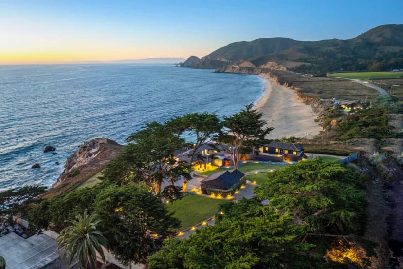 Oceanfront Point Estate in California