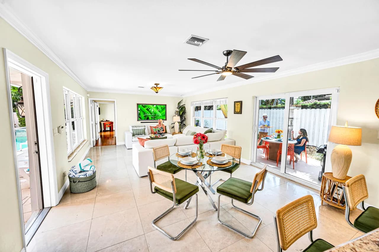 Walk to Beach / Heated Pool / Serenity at its Finest / Orchid Key / Residences photo 2