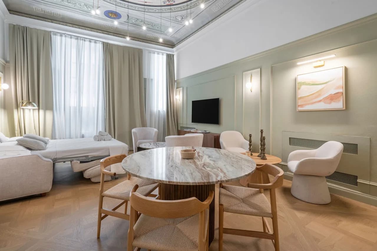 Loft-Style One Bedroom Apartment in Quartiere 1, Foto 4