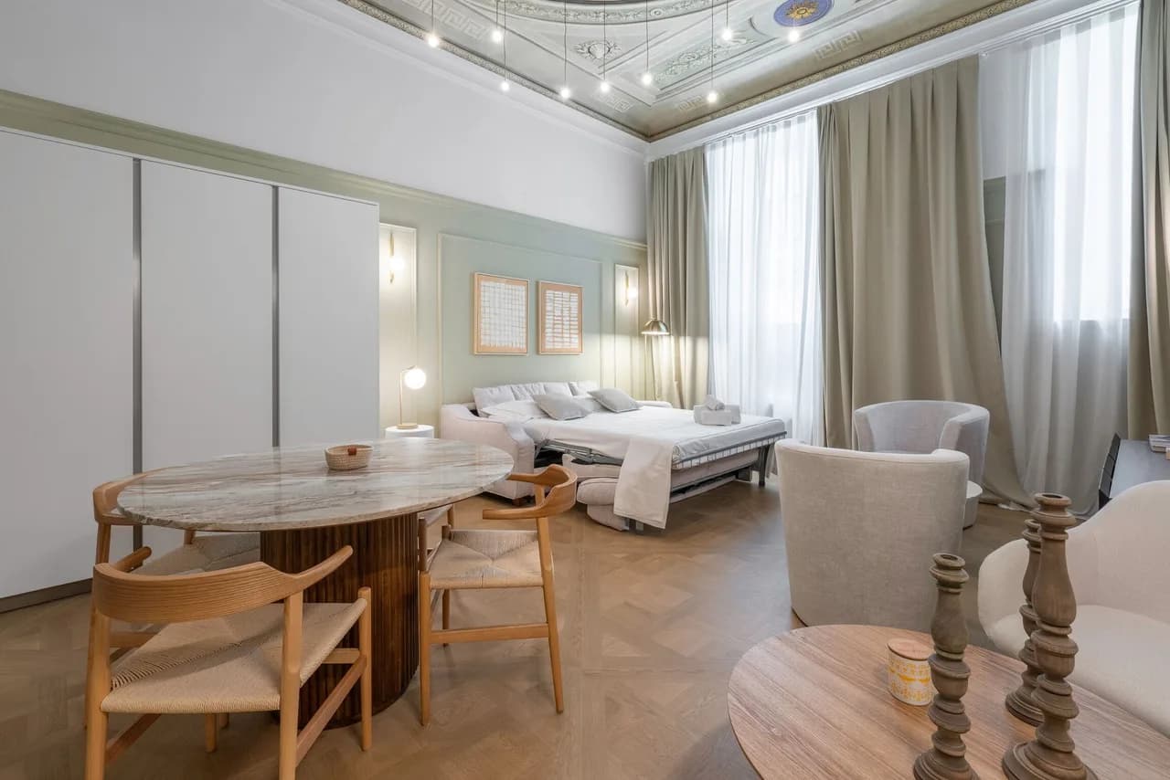 Loft-Style One Bedroom Apartment in Quartiere 1, Foto 5