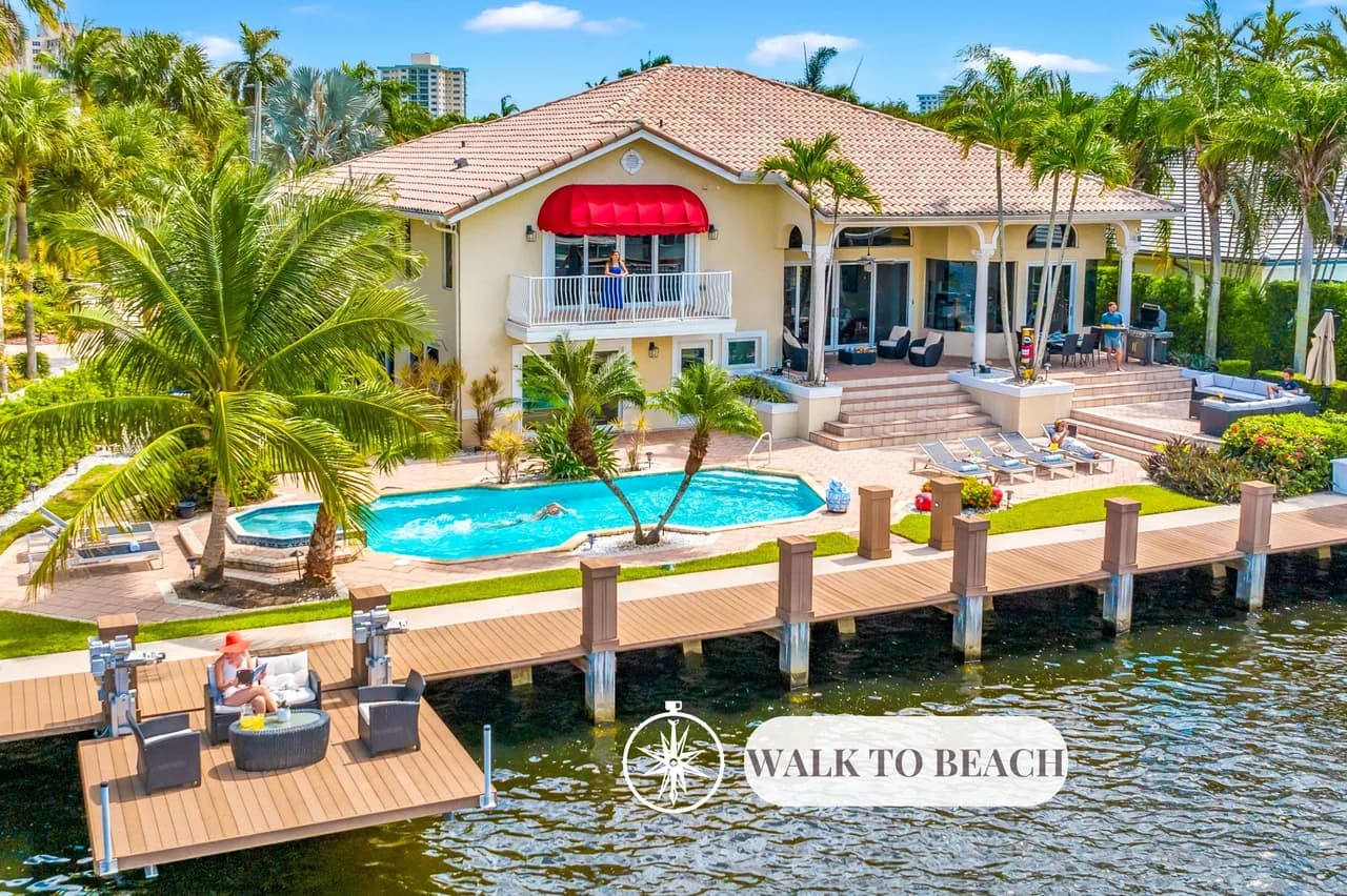 Waterfront Villa with Heated Pool in Fort Lauderdale