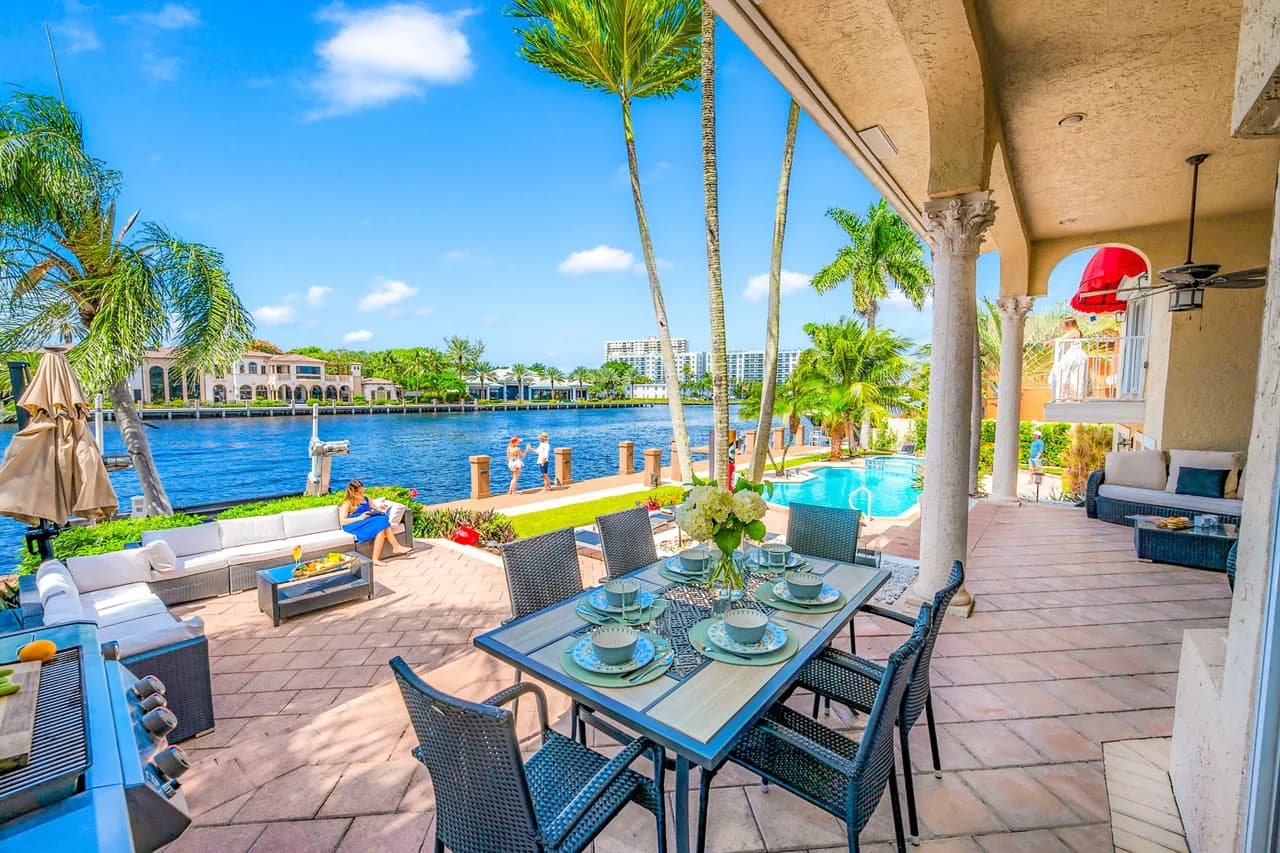 Waterfront Villa with Heated Pool in Fort Lauderdale photo 2