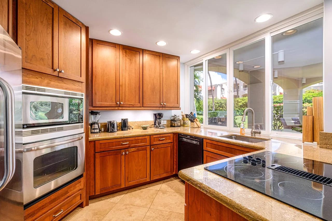 Palms at Wailea 705 - Luxury Renovation, Prime Location, Close to Shops, Full AC photo 2