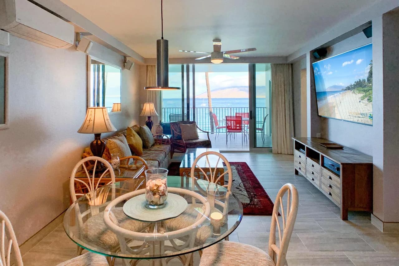 Royal Mauian 309 - Direct Ocean Front, Renovated, Seconds to the Beach, Split AC photo 2