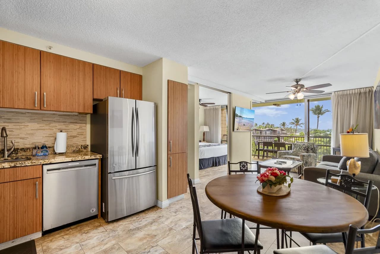 Mana Kai 410 - The Ultimate Maui Beach Condo Experience - Renovated - Split AC photo 4