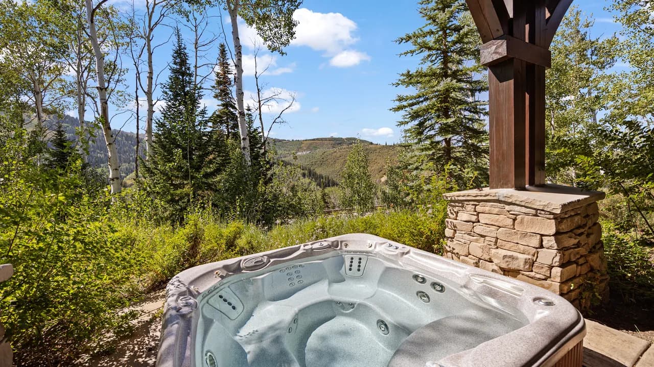 Mountain View Retreat with Hot Tub in Park City photo 2