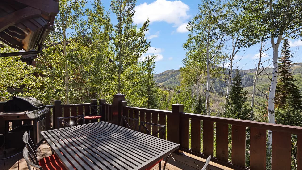 Mountain View Retreat with Hot Tub in Park City photo 4