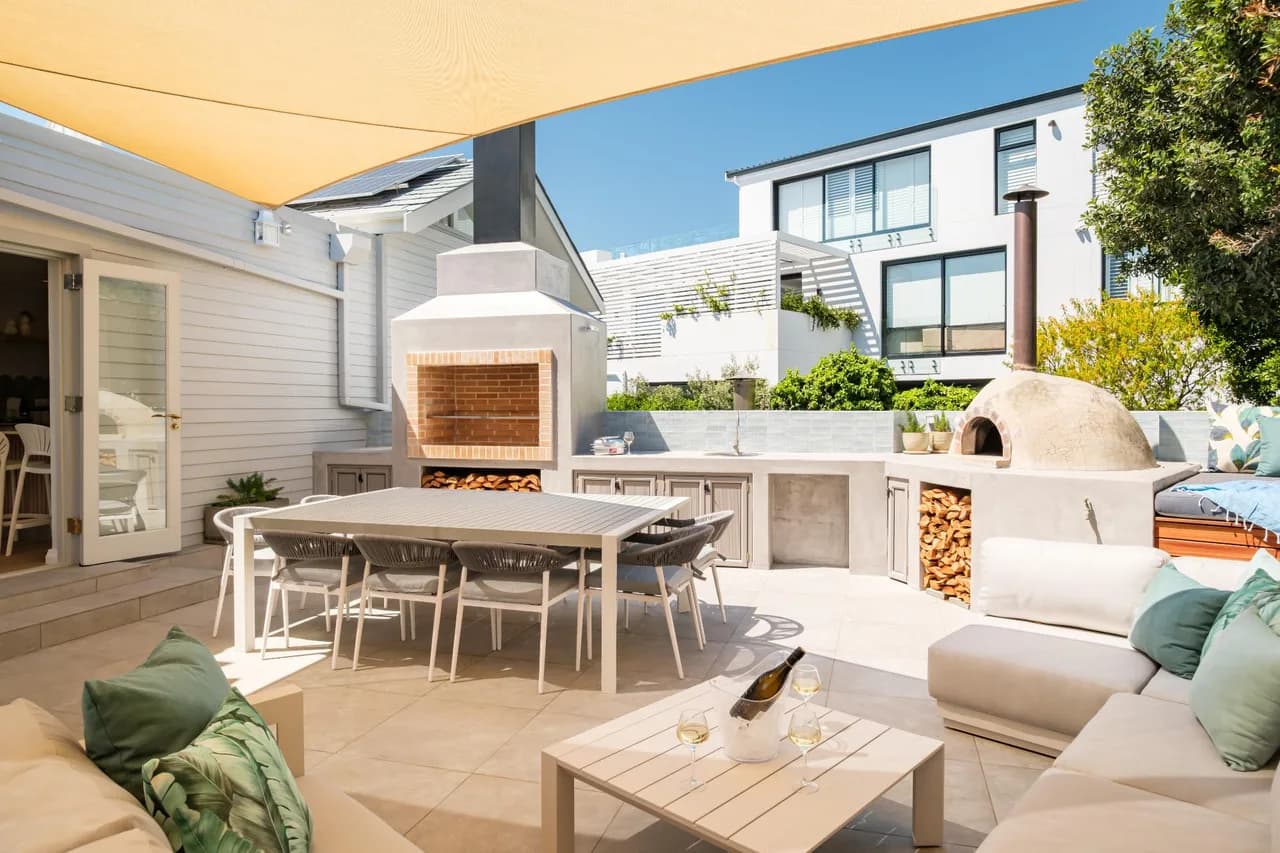 Beachfront Six Bedroom Villa in Camps Bay, Foto 5