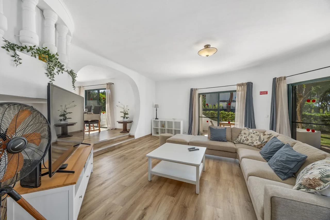 Stylish Three Bedroom Retreat in Algarve photo 3
