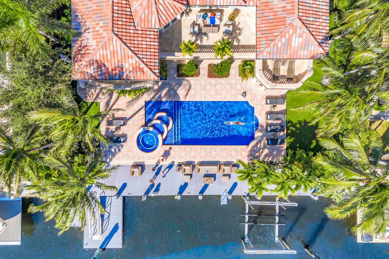 Waterfront Five Bedroom Villa in Soroka Shores, foto 5