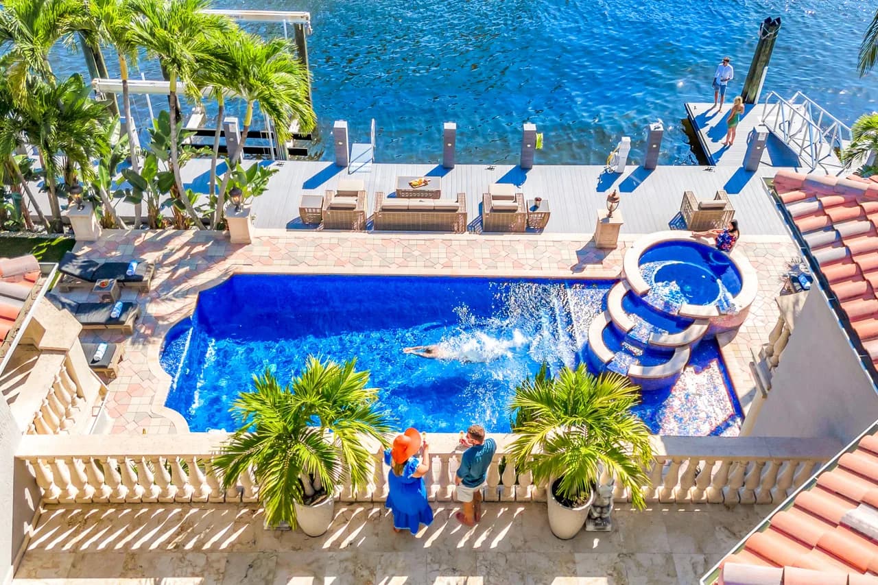 Canal-Access Five Bedroom Retreat in Fort Lauderdale photo 2