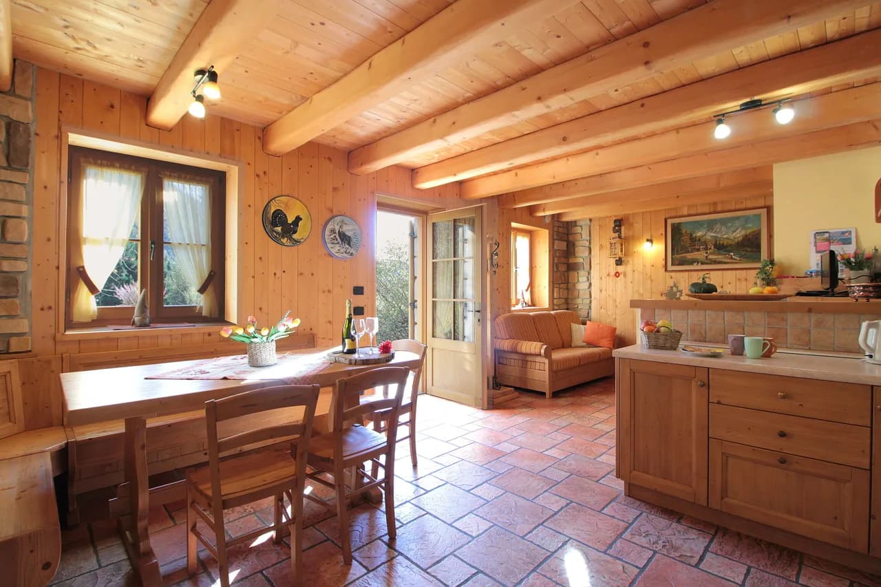 Charming Mountain Chalet in Pieve Tesino, Foto 4