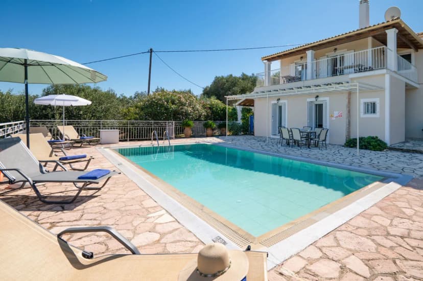 Modern Three Bedroom Villa in Corfu — Lithiasmenos