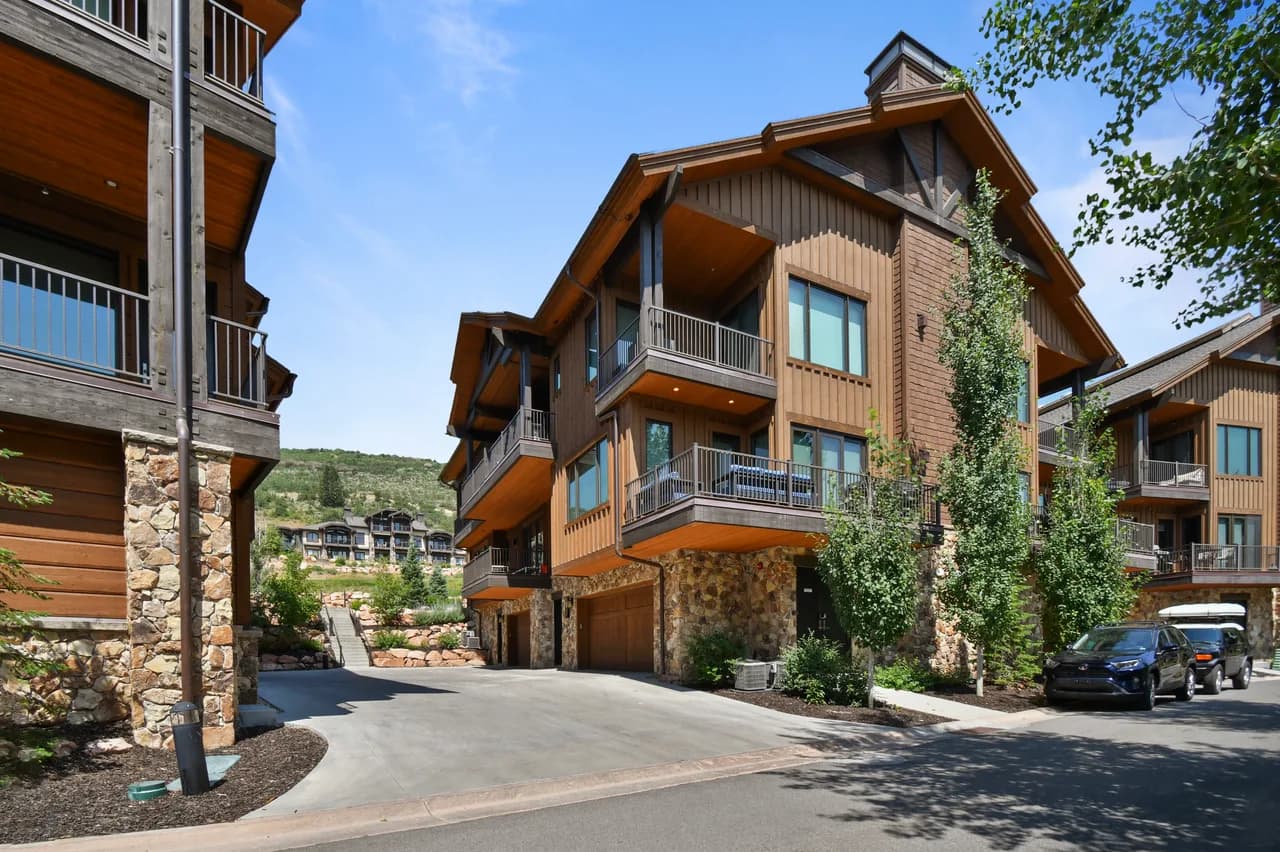 Fußweg zum Skifahren, außergewöhnliches Juniper Landing 5 BR, privater Whirlpool, Blick auf den Golfplatz, Außenpool, Foto 4