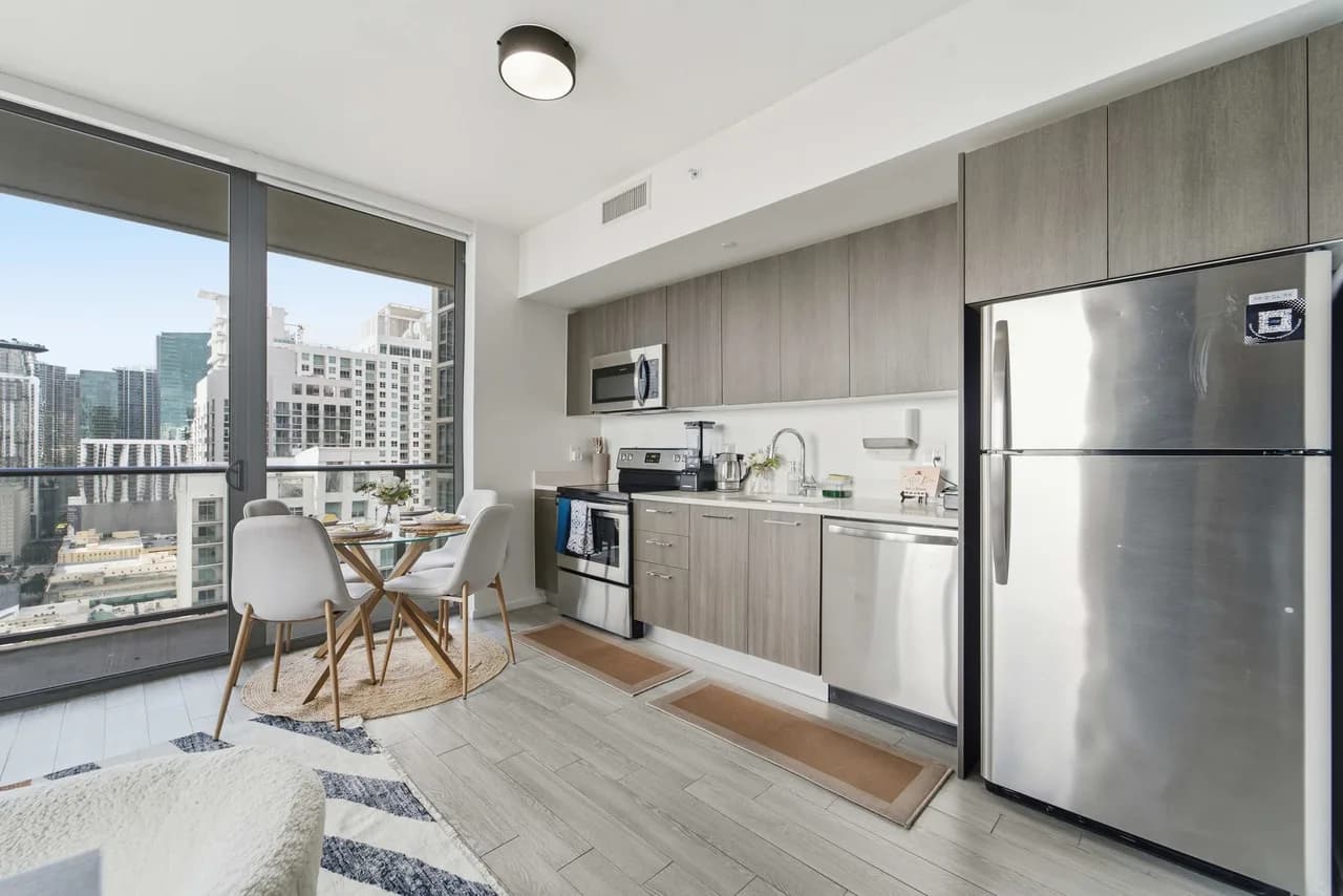 Downtown Miami Studio, 25th Flr+, Bay & Wheel View photo 3