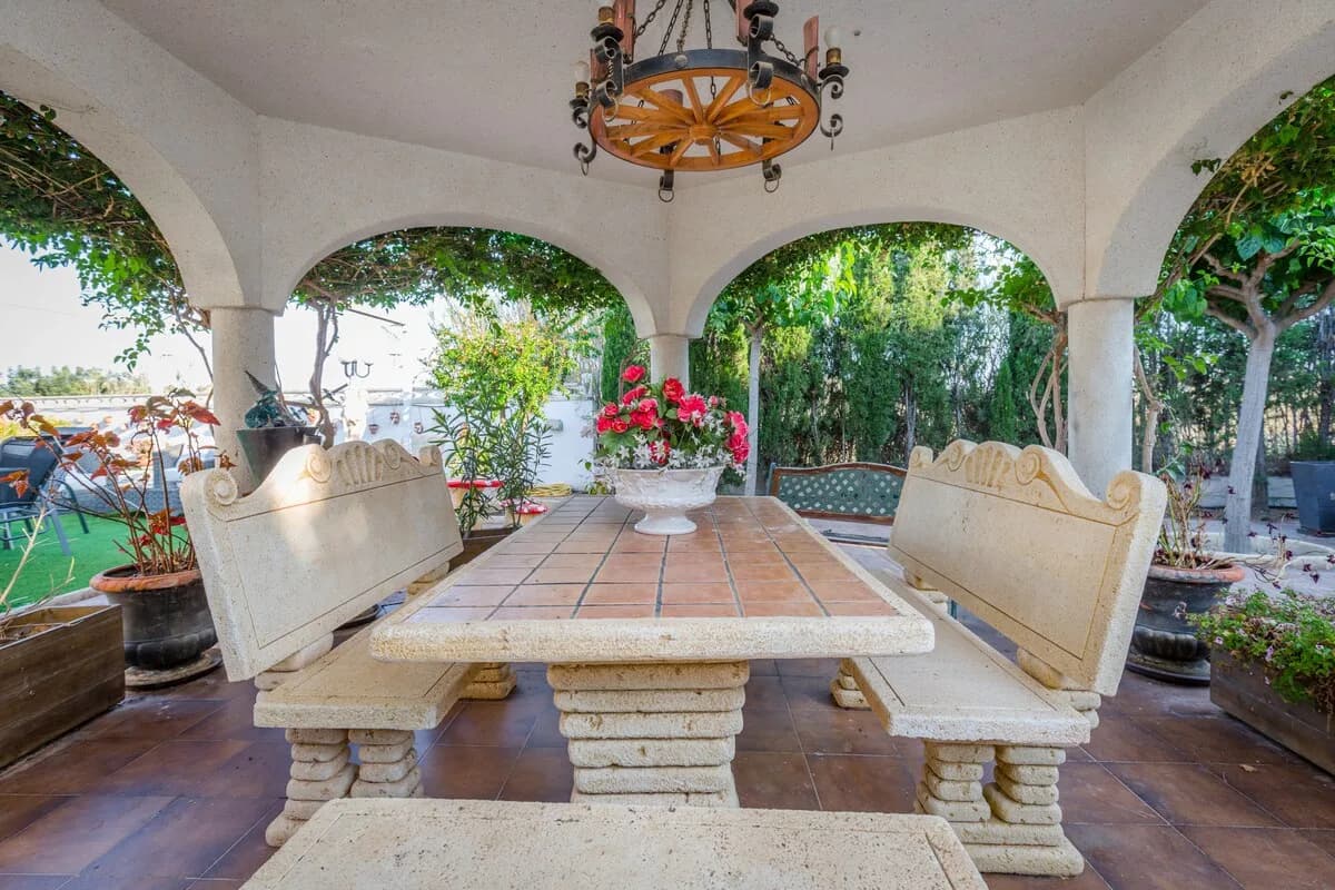 Garden Six Bedroom Villa in Mutxamel, photo 5
