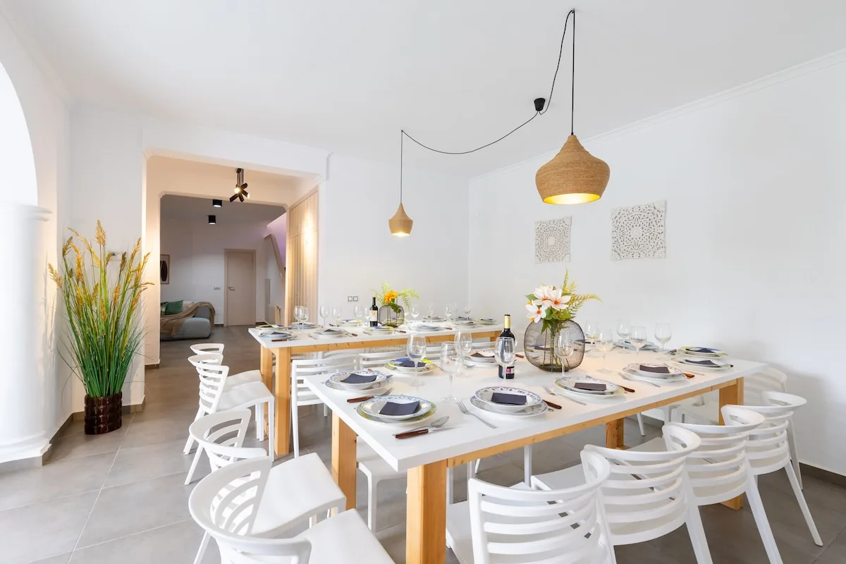 Elegant Seven Bedroom Villa in Els Ciprerets, Foto 4