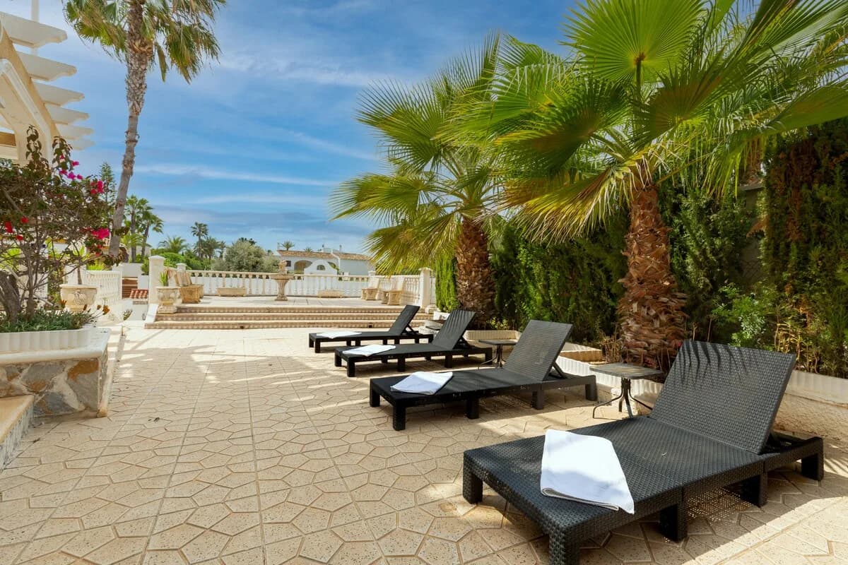 Mediterranean Beachfront Villa in La Zenia, Foto 4