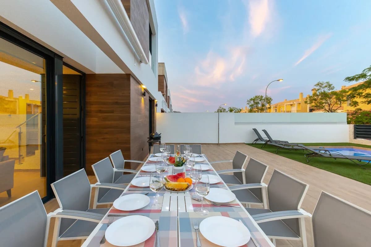 Comfortable Six Bedroom Villa in El Campello, Foto 4