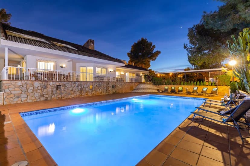Spacious Nine Bedroom Villa in Costa Calida