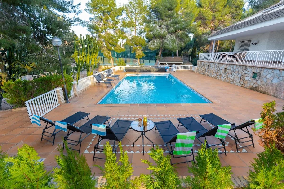 Spacious Nine-Bedroom Villa in La Alcayna, Foto 2