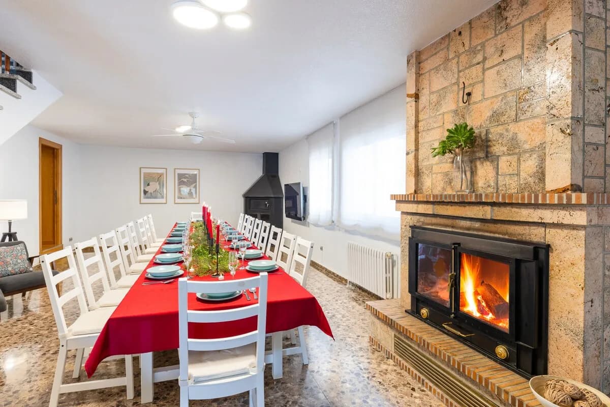 Spacious Nine-Bedroom Villa in La Alcayna, Foto 5