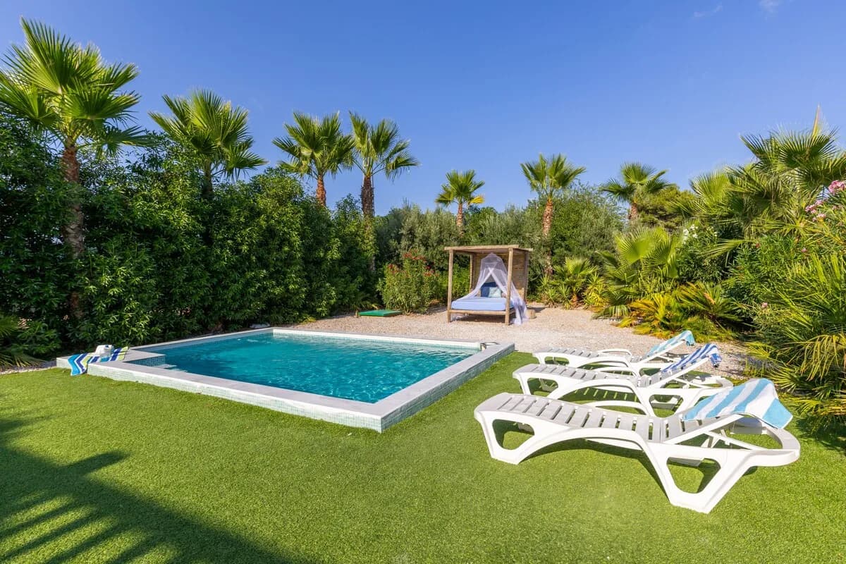 Mountain View Five-Bedroom Villa in Algorfa, photo 4