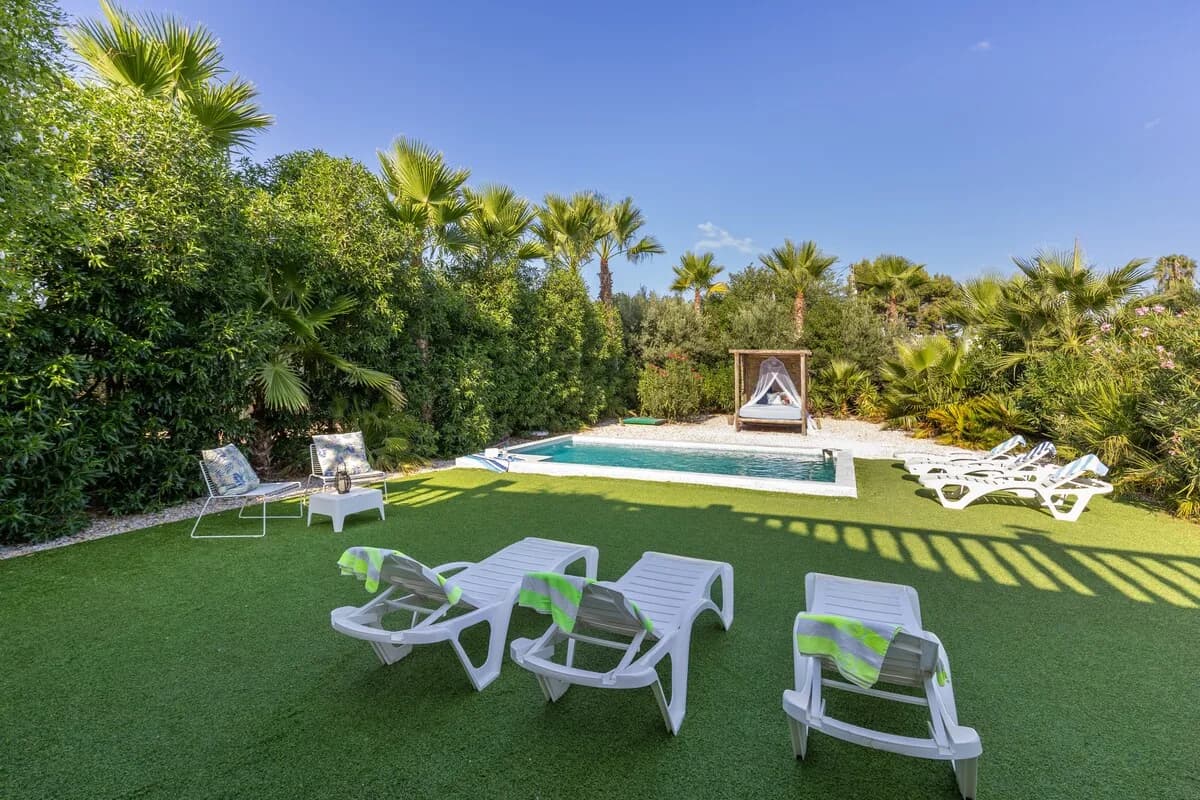 Mountain View Five-Bedroom Villa in Algorfa, photo 5