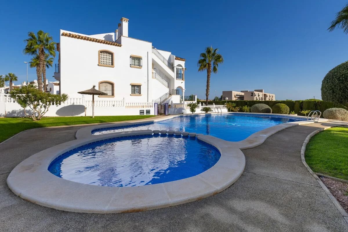 Garden Villa in Villamartin Costa Blanca Spain, Foto 5