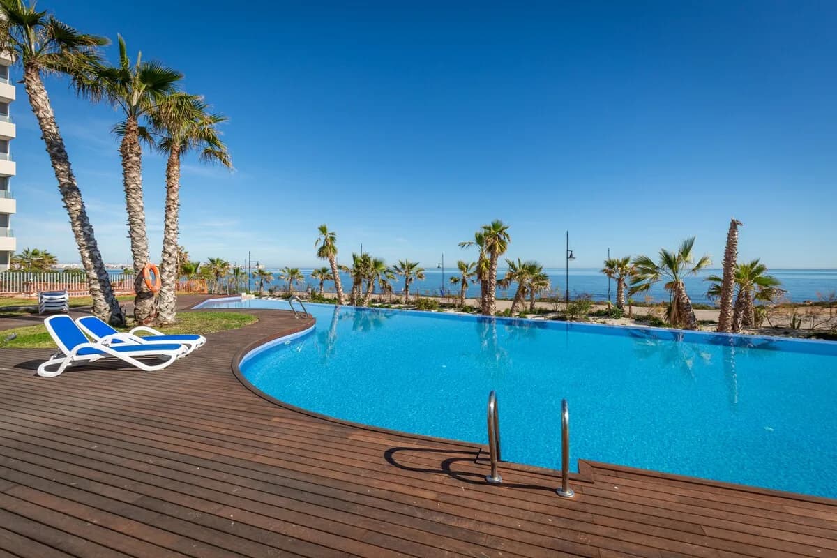 Panoramic Sea-View Villa in Punta Prima, Foto 2