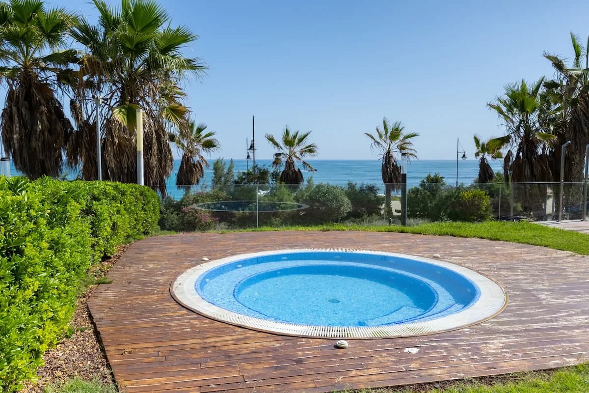 Panoramic Sea-View Villa in Punta Prima, Foto 5