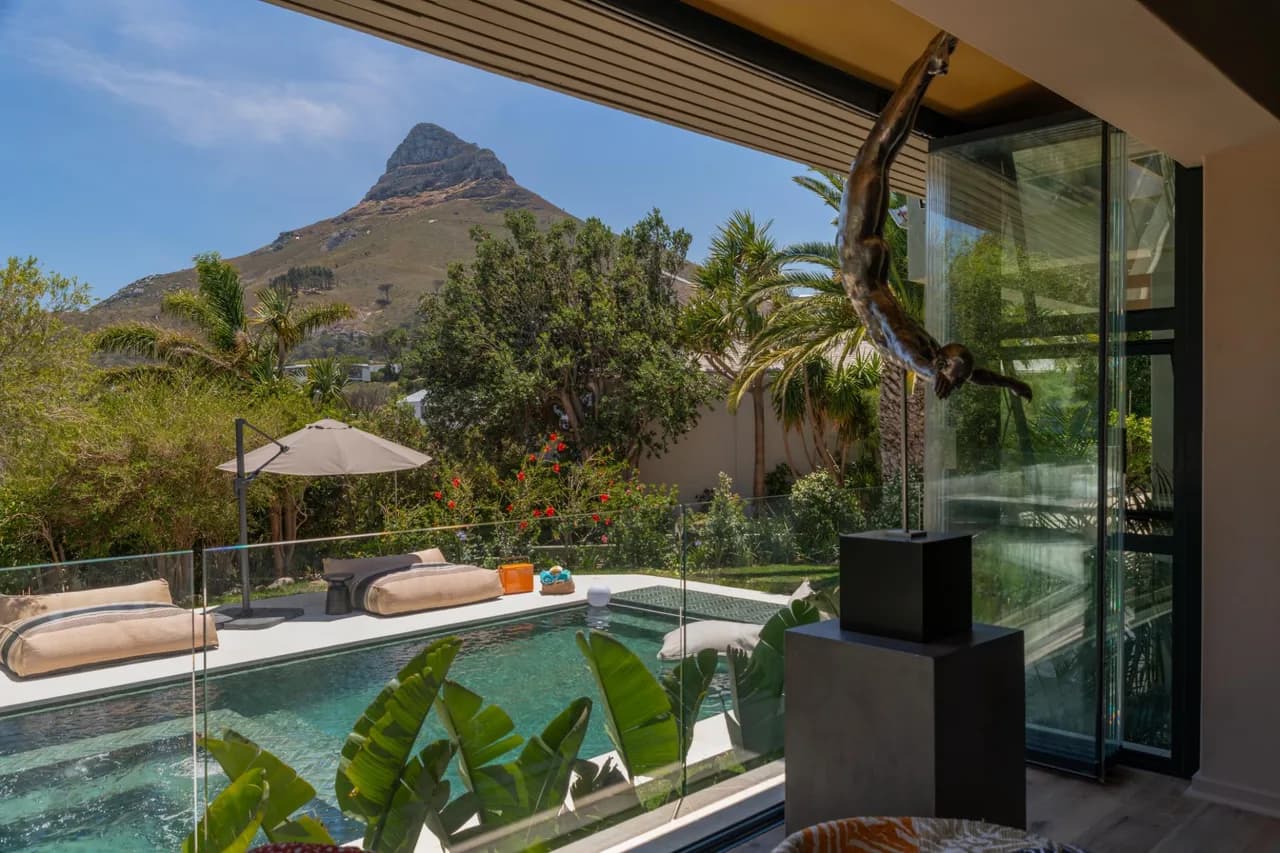 Luxury Villa with Gym in Camps Bay photo 4