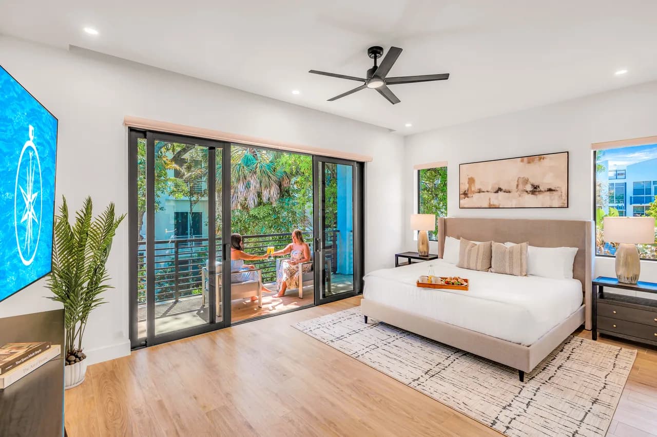 Centrally Located Townhouse with Heated Pool in Lauderdale Harbors, foto 3