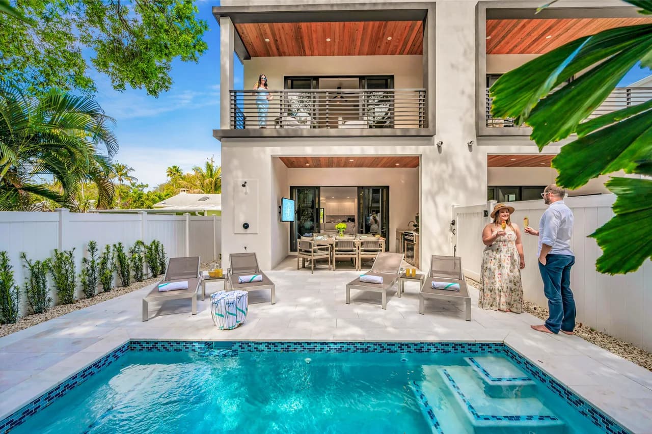 Dual Townhouses with Heated Pools in Fort Lauderdale photo 2