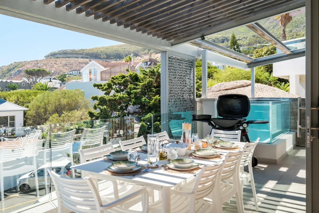 Coastal Retreat with Pool Views in Cape Town photo 5