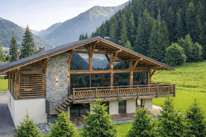 Luxe Five Bedroom Retreat in French Alps Ski Resorts