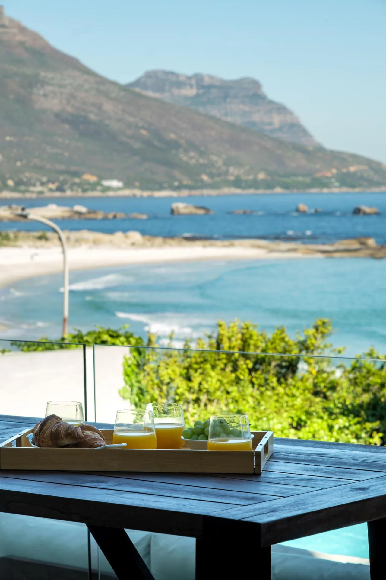 Clifftop Six Bedroom Villa in Camps Bay, Foto 3