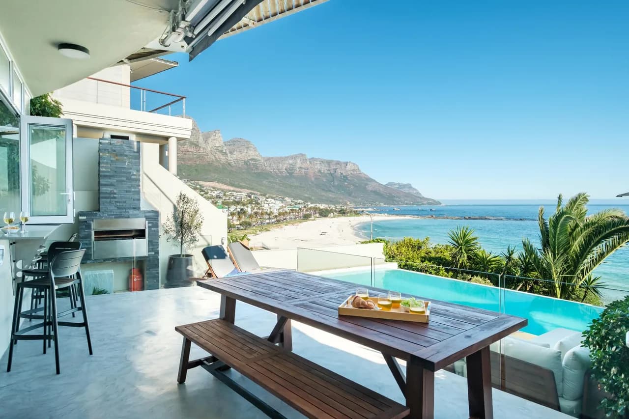Clifftop Six Bedroom Villa in Camps Bay, Foto 5
